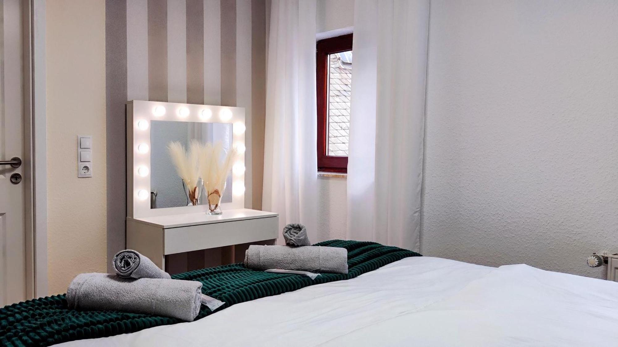 דירות קאוב Direkt Am Rhein Mit Burgblick Nahe Rheinsteig Bis 8 Personen, 2 Baeder, 4 Zimmer, Kueche, Netflix מראה חיצוני תמונה